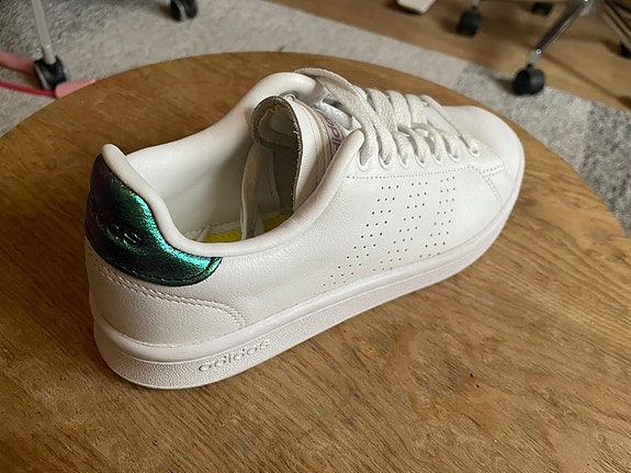 Adidas 38.5 tennarit, white, green blue patch