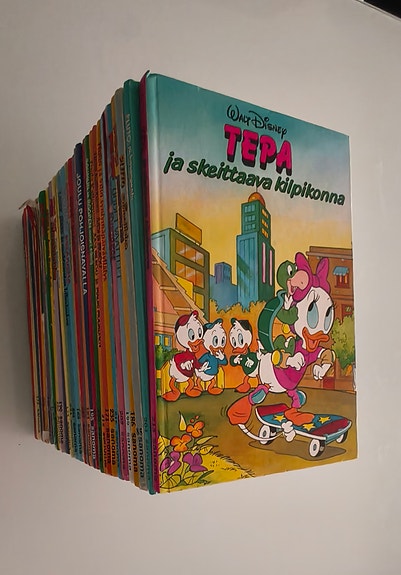 Disney Aku Ankka satukirjat