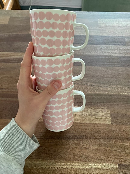 3 kappaletta marimekon mukeja