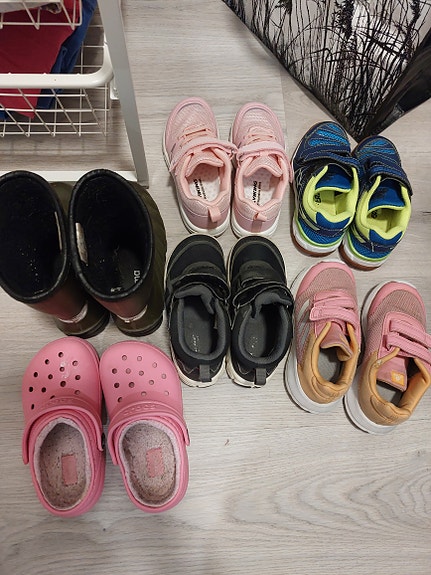 Kenkiä koossa 27-29 & 34-38