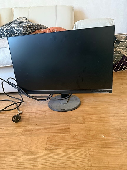 24" näyttö