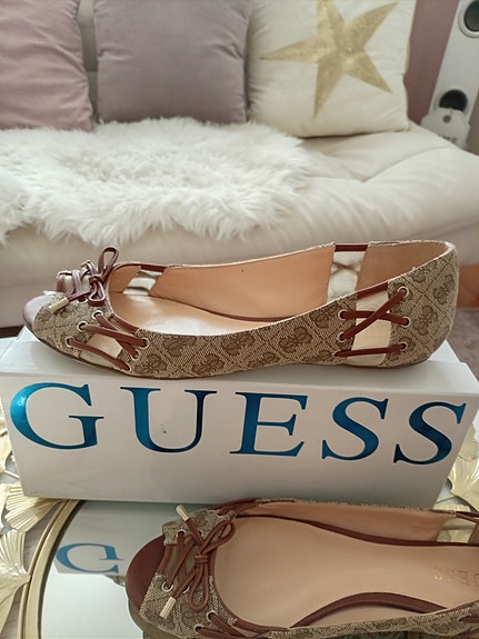 Guess balleriinat koko 40