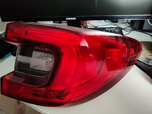 Renault Kadjar takavalo oikea 265504776R