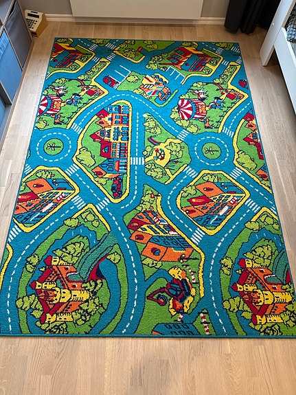 Lasten huonen matto PLAY