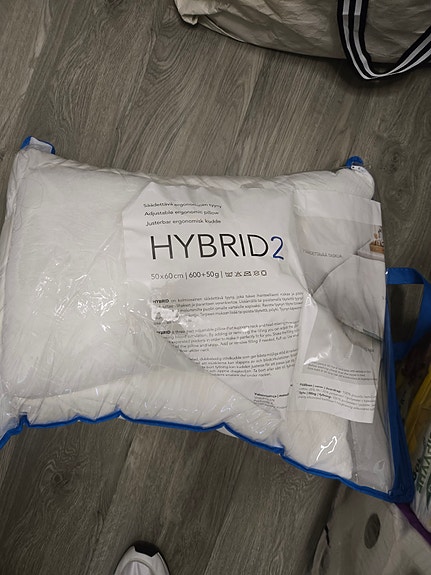 Hybrid 2 / Ergonominen tyyny