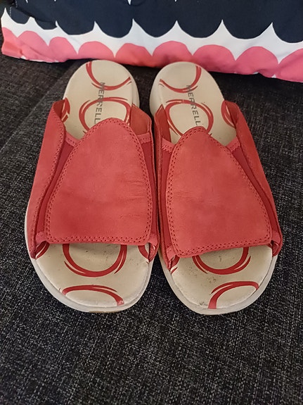 Merrell sandaalit koko 36 punainen