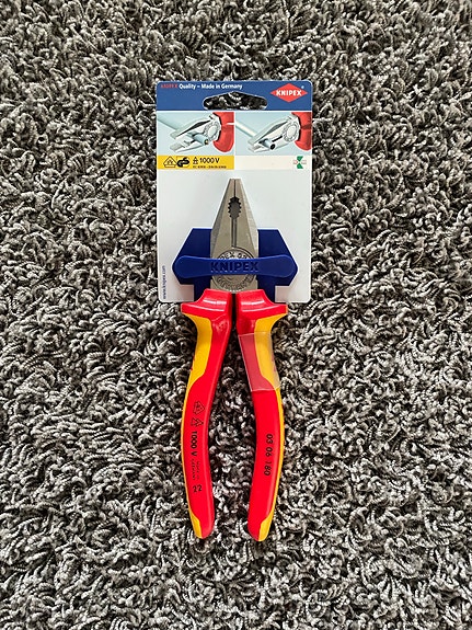 Knipex pihdit