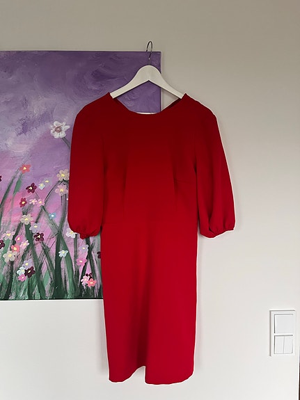 Punainen mekko