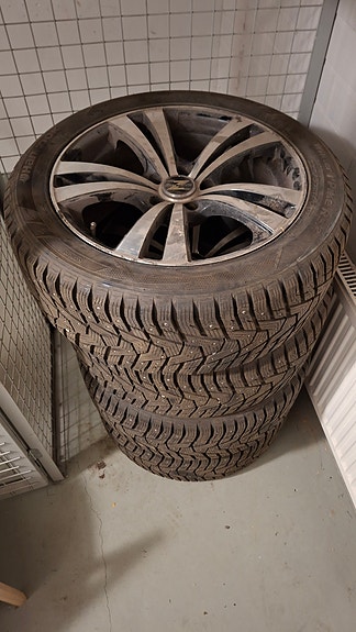 Hankook Winter i*Pike RS2 225/50R17 nastarenkaat + alumiinivanteet
