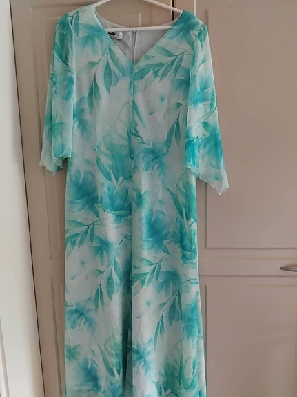 Kotimainen Modelia-mekko