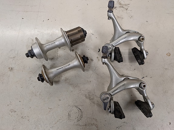 Shimano 105 (1055) jarrulänget ja napapari