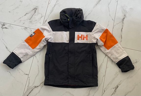 VARATTU. Helly Hansen lasten ulkoilutakki
