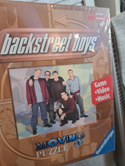 Backstreet Boys moving puzzle