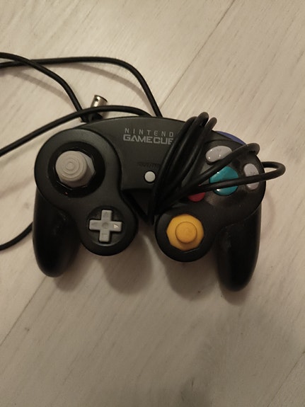 Nintendo GameCube ohjain musta