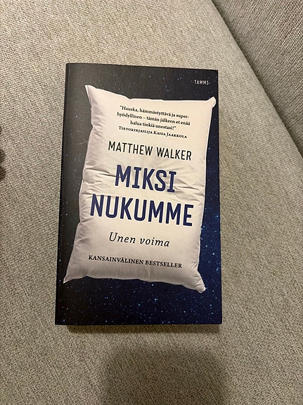 Matthew Walker Miksi nukumme -kirja