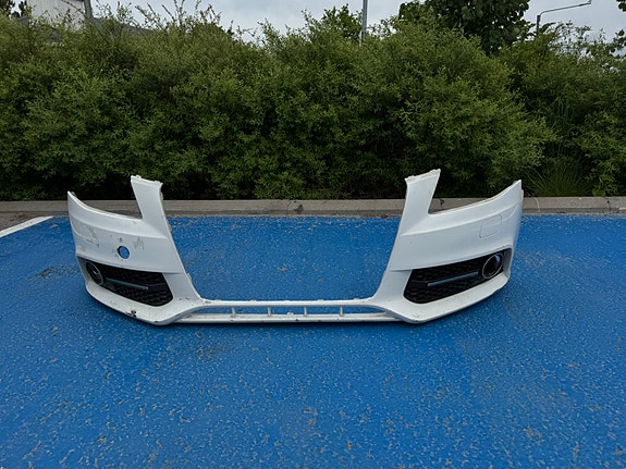 Audi A4 B8 etupuskuri