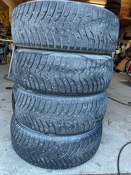 235/60r18 kumho wintercraft suv