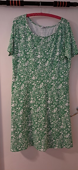 Vihreä mekko