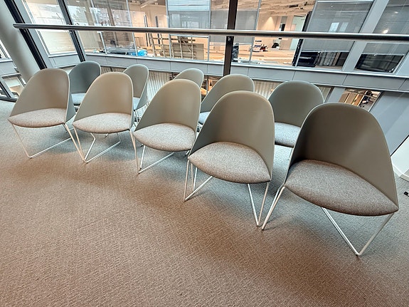 8 kpl Arper Sila -design-tuoleja