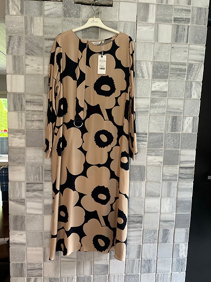Marimekko mekko koko 46 beige kuosillinen cupro