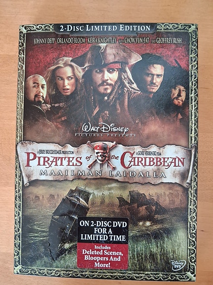 Pirates of the Caribbean Maailman laidalla