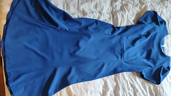 Calvin Klein juhlamekko