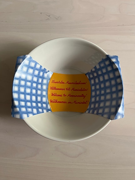 Arabia Muumipappa syvä lautanen 15 cm musta-valkoinen