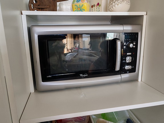 Whirlpool mikroaaltouuni hopea
