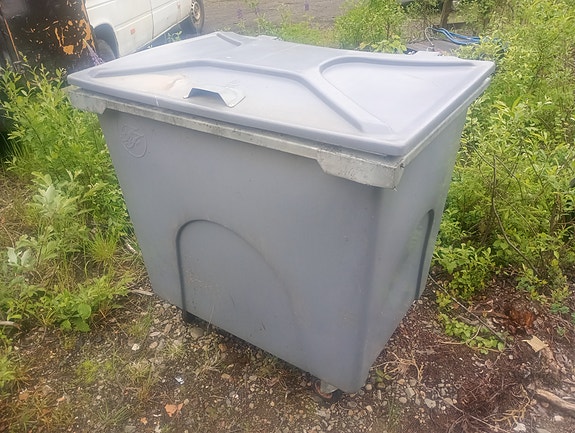 Jäteastia 660l