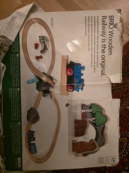 Brio junarata, veturit paristoilla
