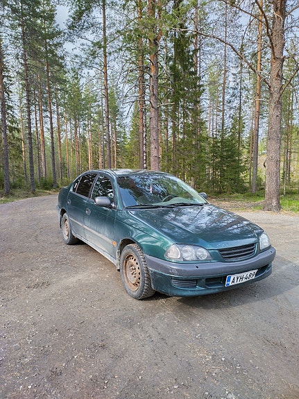 Toyota Avensis vm. -00 osina