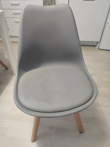 Keittiön tuoleja 4 kpl