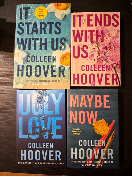 Colleen Hoover -romaanipaketti 4 kirjaa englanniksi