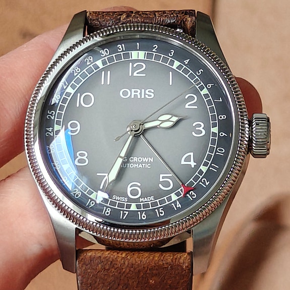 Oris miesten automaattirannekello nahkarannekkeella