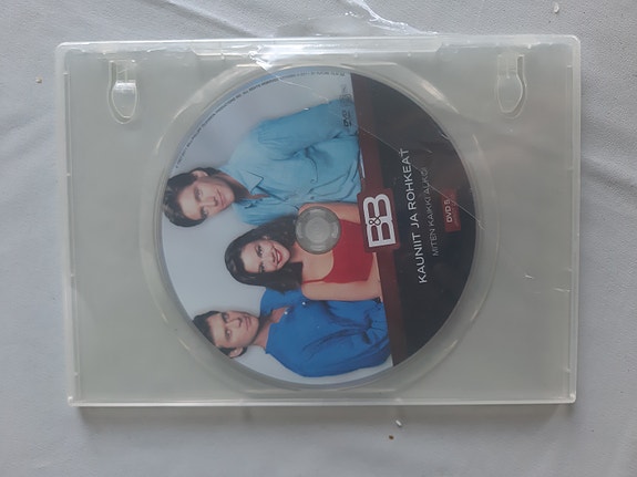Kauniit ja rohkeat DVD-levy