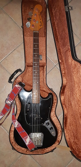 Fender Mustang USA -78 vintage-basso