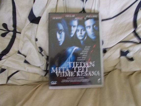 Tiedän mitä teit viime kesänä DVD elokuva