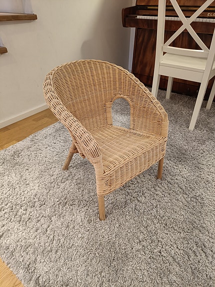 IKEA lasten nojatuoli rottinki