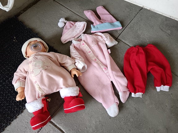 Baby Born nukke ja vaatteet
