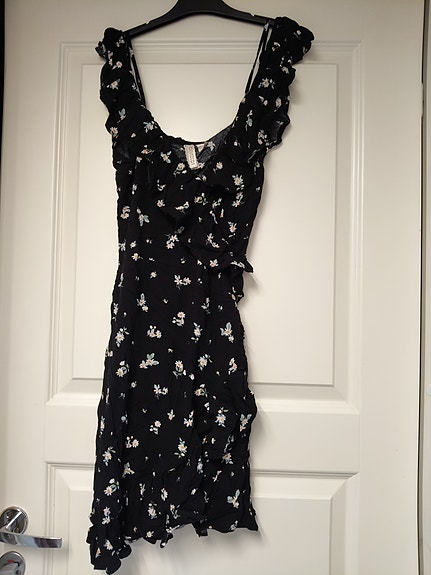 Offshoulder-kesämekko, koko 38 (vastaa 34/36)