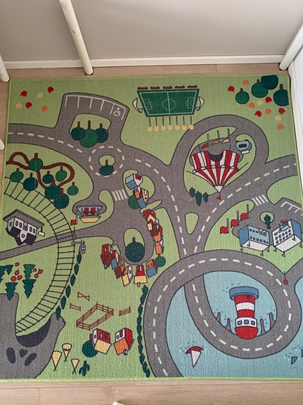 Lasten matto 130 cm x 130 cm