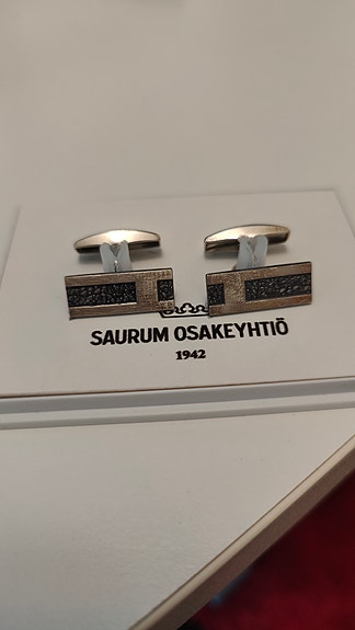 Saurum kalvosinnapit 20x8 462696000