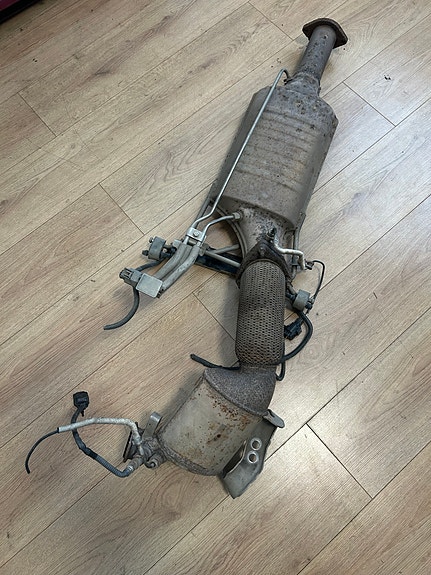Volvo V70 mk3 2.4 D5 katalysaattori ja DPf