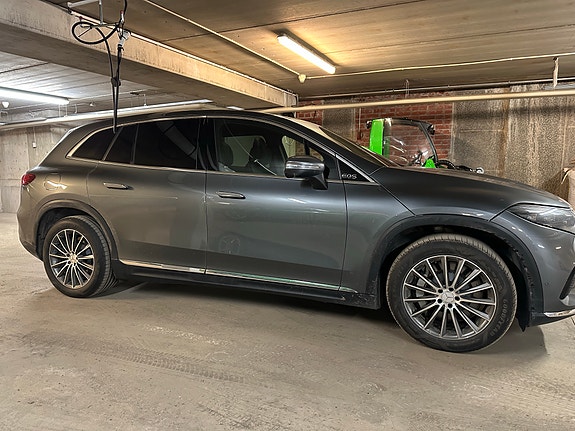 MB EQS SUV Good Year Eagle 265/50r20 renkaat vanteineen