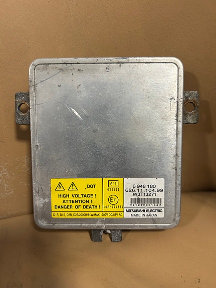 Volvo V70 mk3 Xenon Ballasti