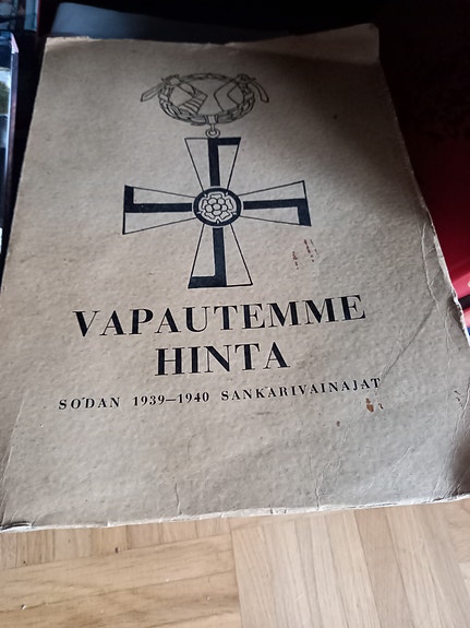 Vapautemme hinta -kirja