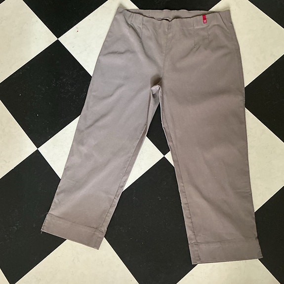 Lindon vajaamittaiset housut, koko 44