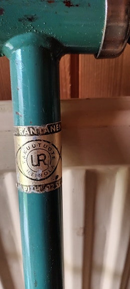 Kattava pilkkisetti / talvikalastussetti (UR-kaira, vavat ja runsaasti vieheitä)
