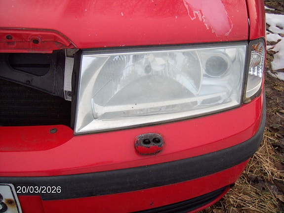 Skoda Octavia kuskin puolen ajovalo