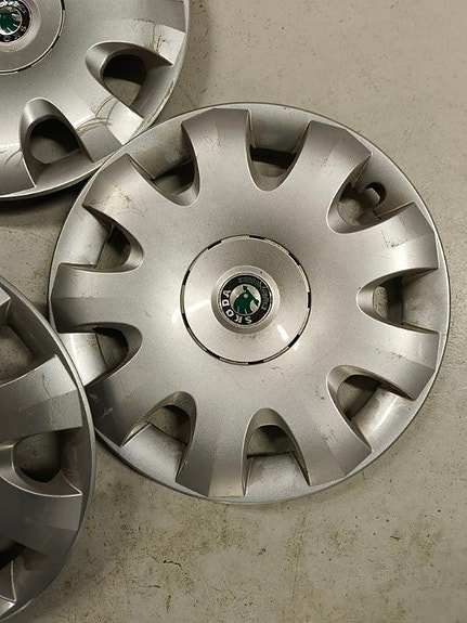 skodan 15 " pölykapselit 4 kpl
